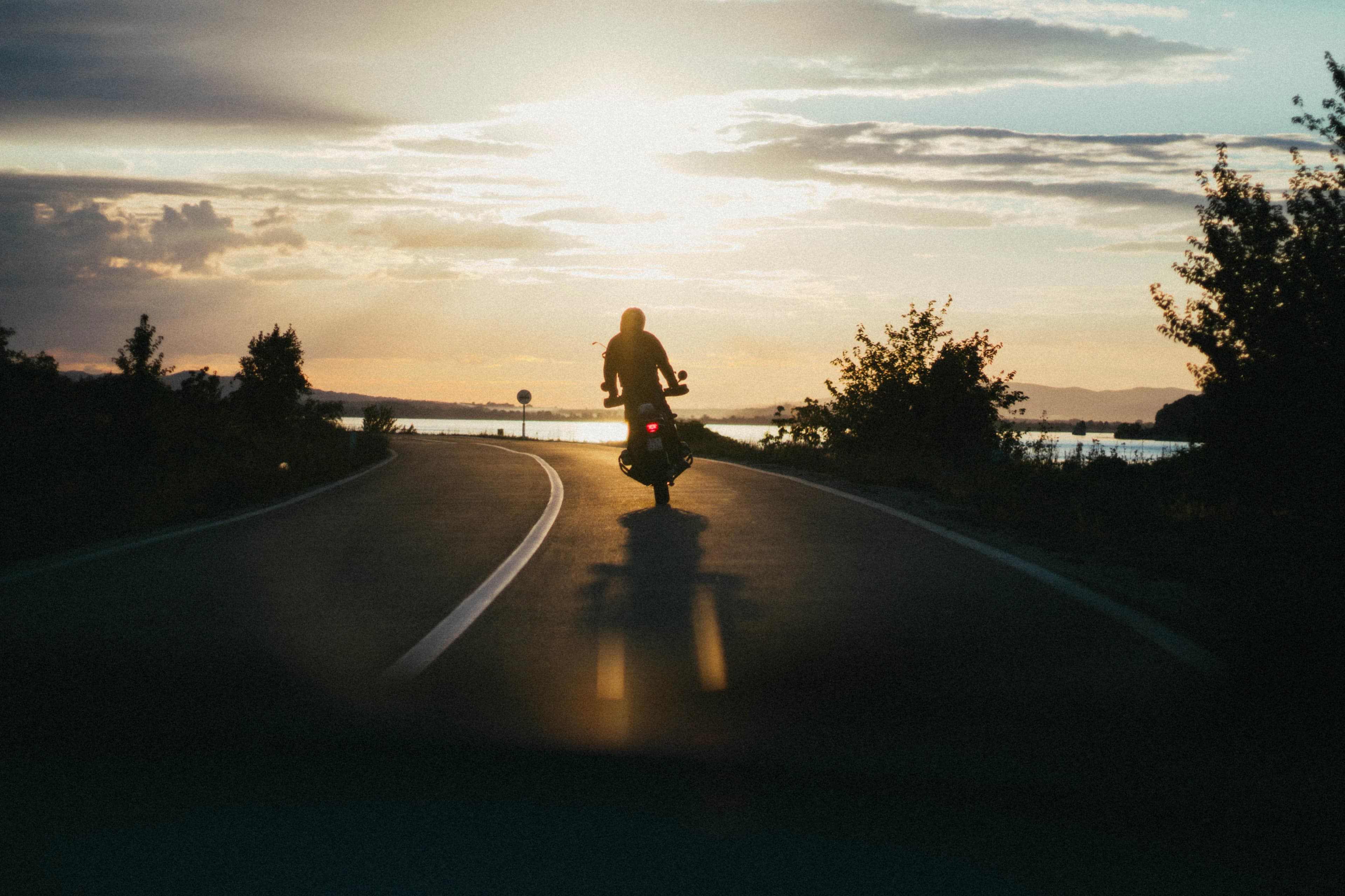 Royal Enfield Classic 350 thumbnail 2